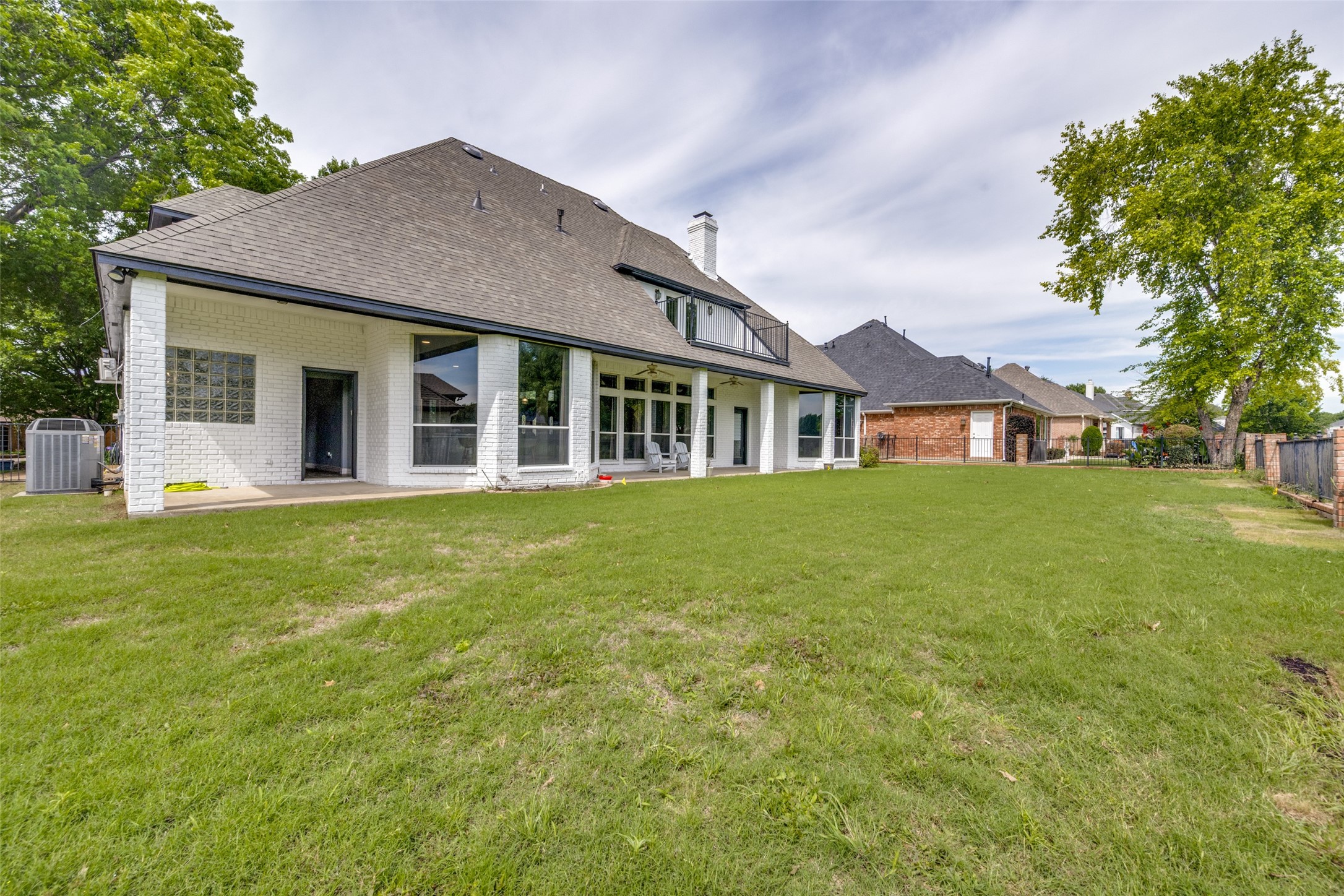 818 Riviera Drive Mansfield TX 76063