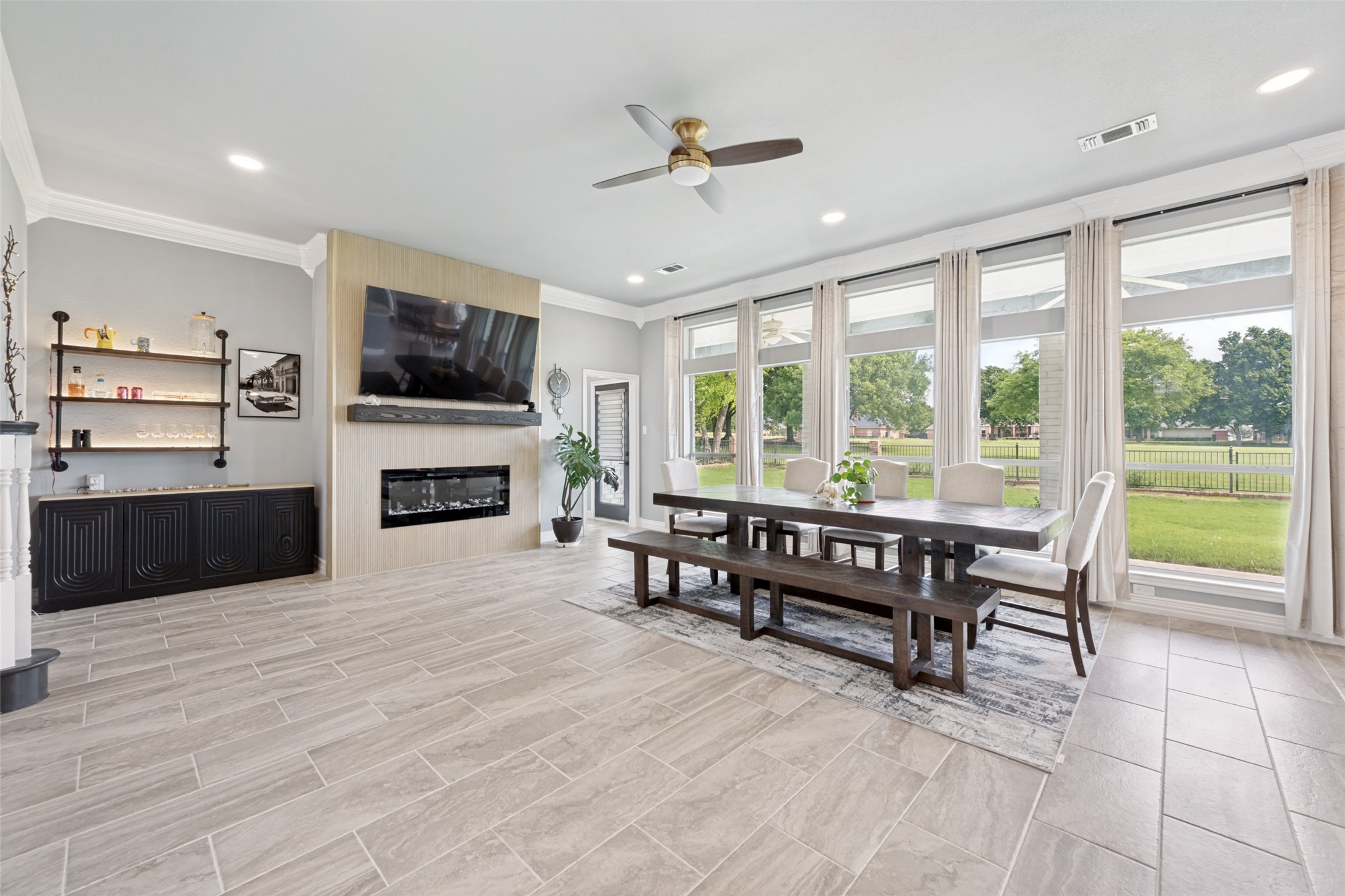 818 Riviera Drive Mansfield TX 76063