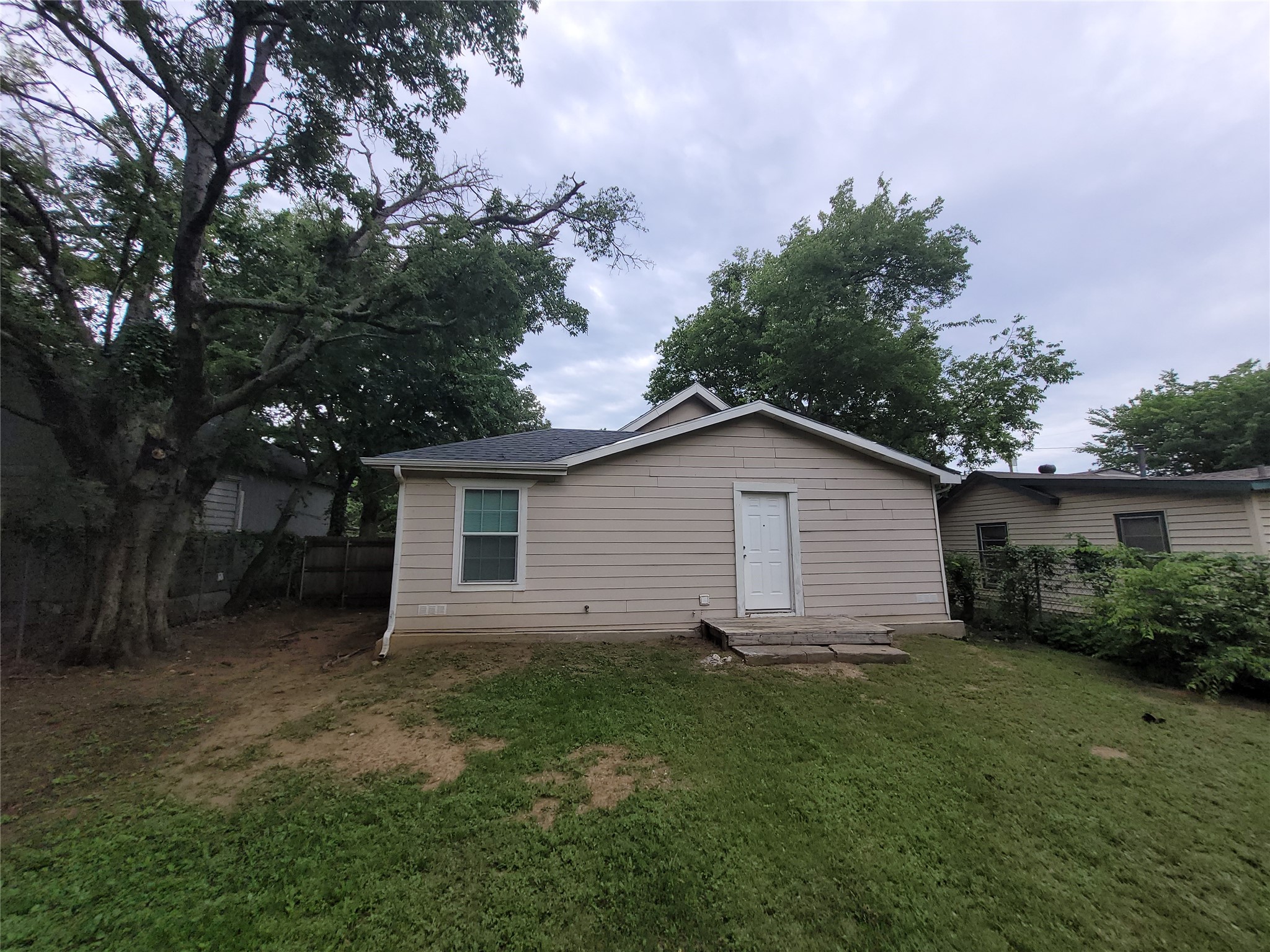2805 Walker Street Fort Worth TX 76105