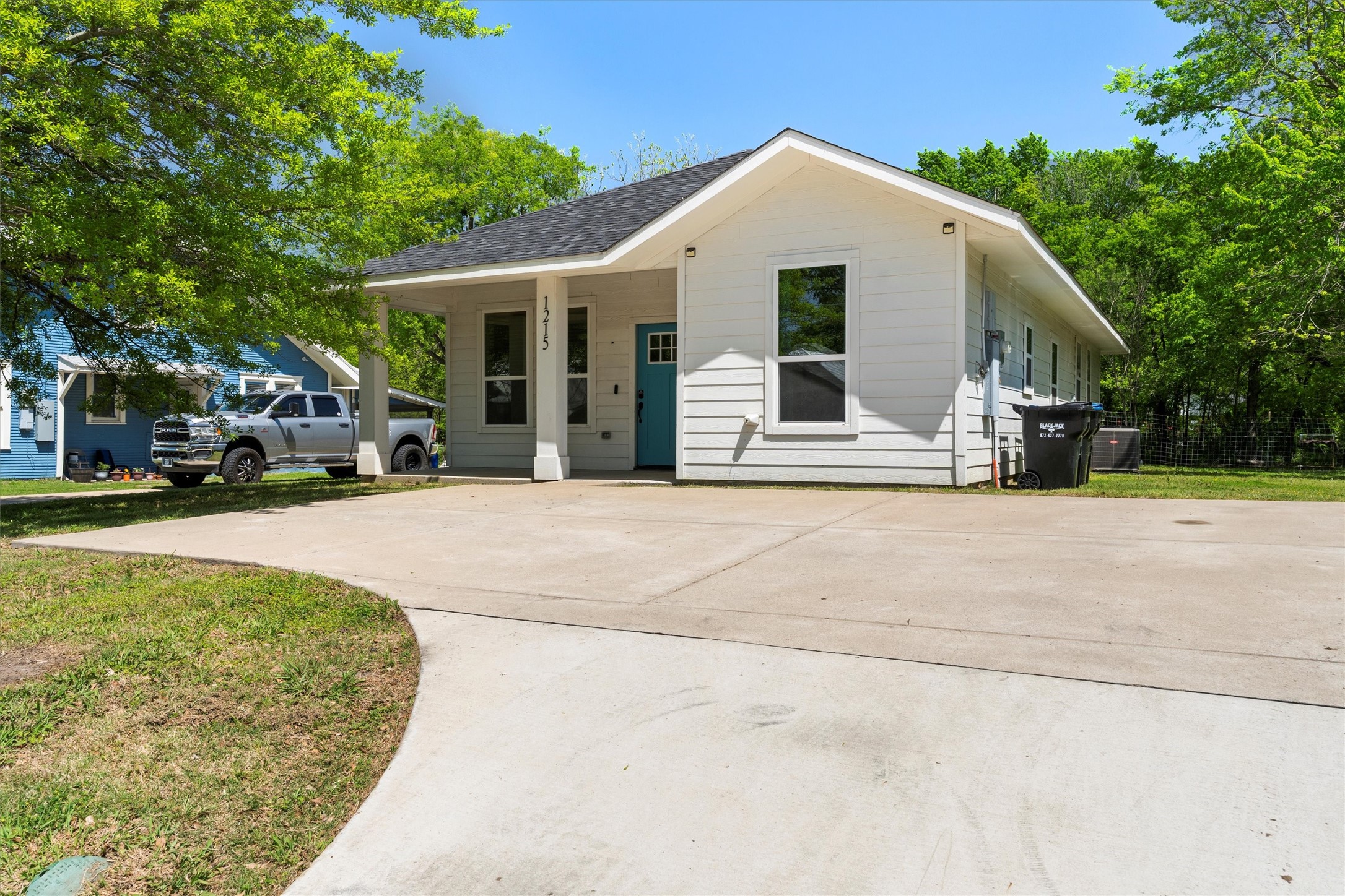1215 Walnut Street Greenville TX 75401