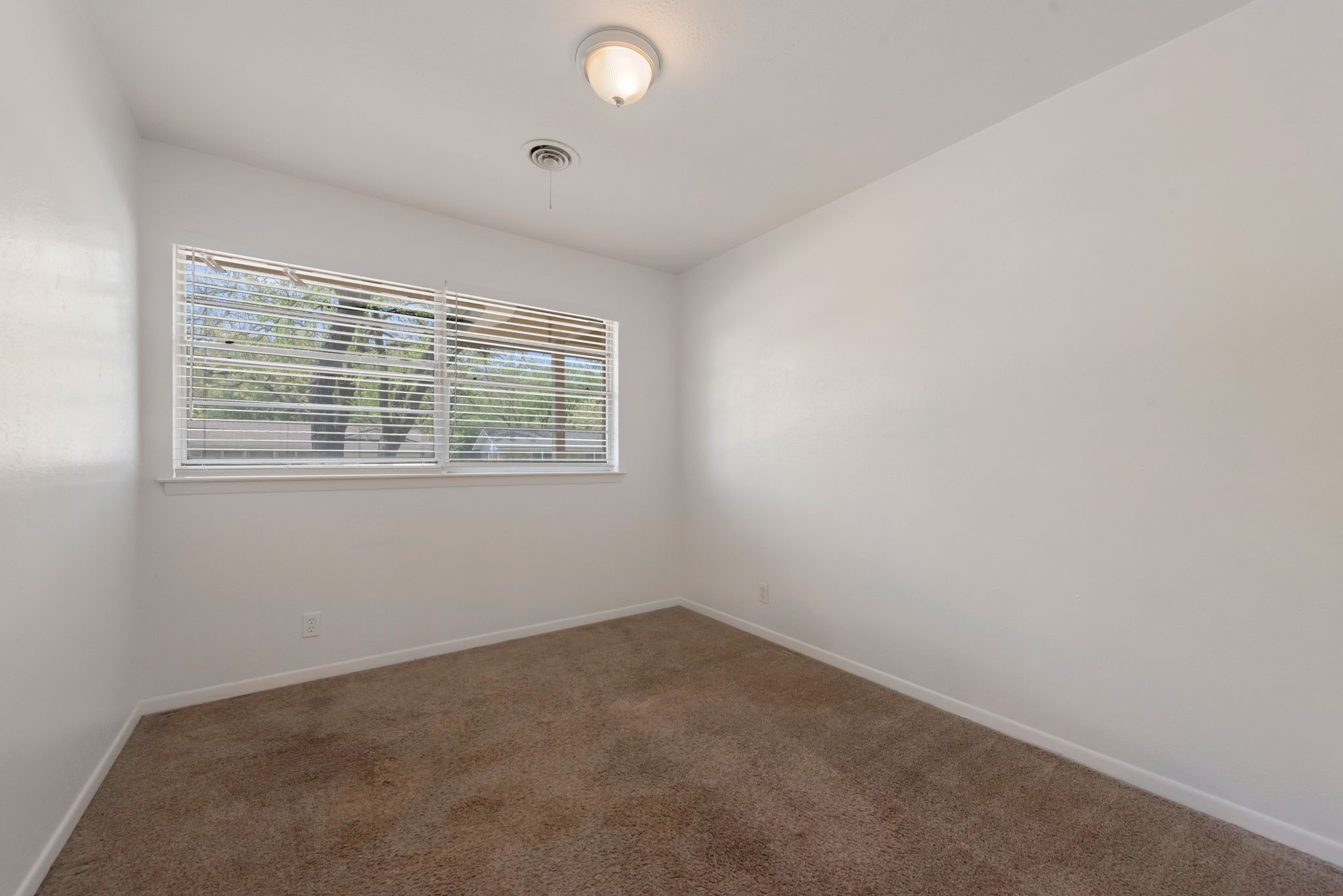 33 Somerset Terrace Bedford TX 76022