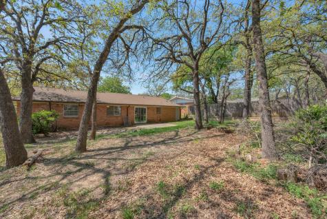 33 Somerset Terrace Bedford TX 76022