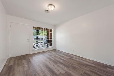 33 Somerset Terrace Bedford TX 76022