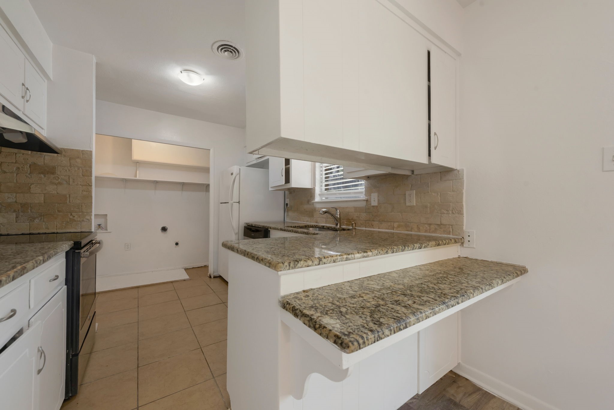 33 Somerset Terrace Bedford TX 76022