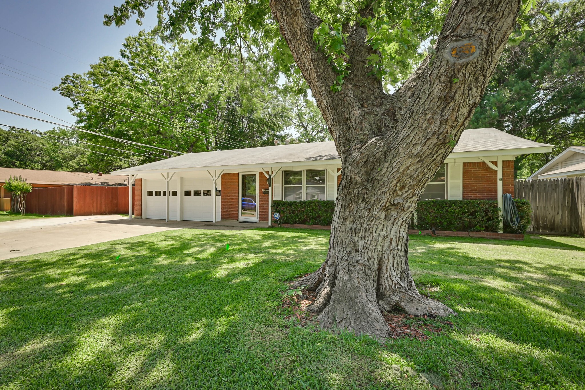 1901 Easy Street Arlington TX 76013