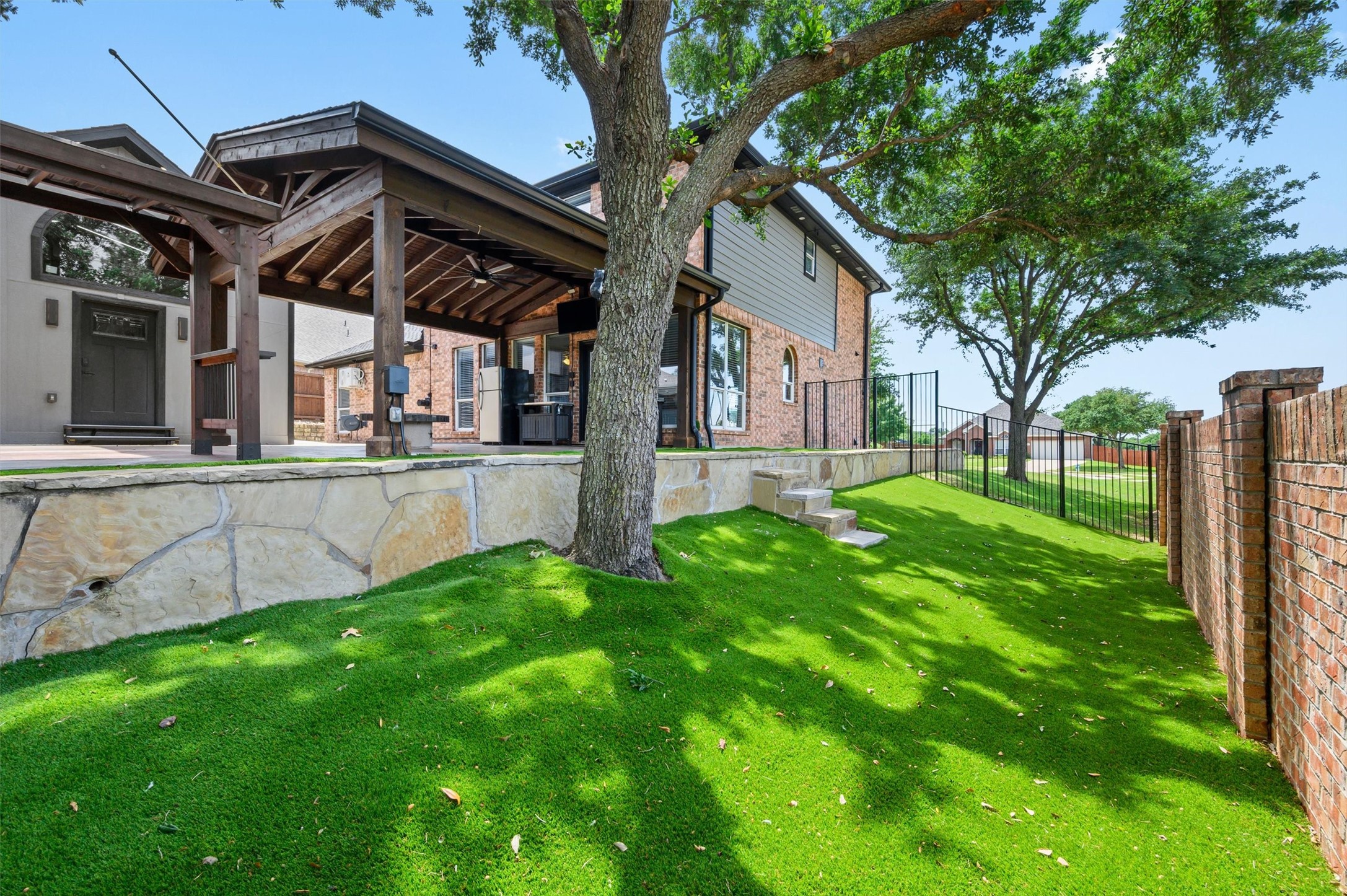 2401 Juneau Court Corinth TX 76210