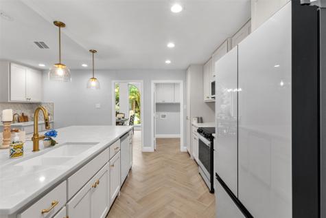 6000 Kenilworth Drive Arlington TX 76001