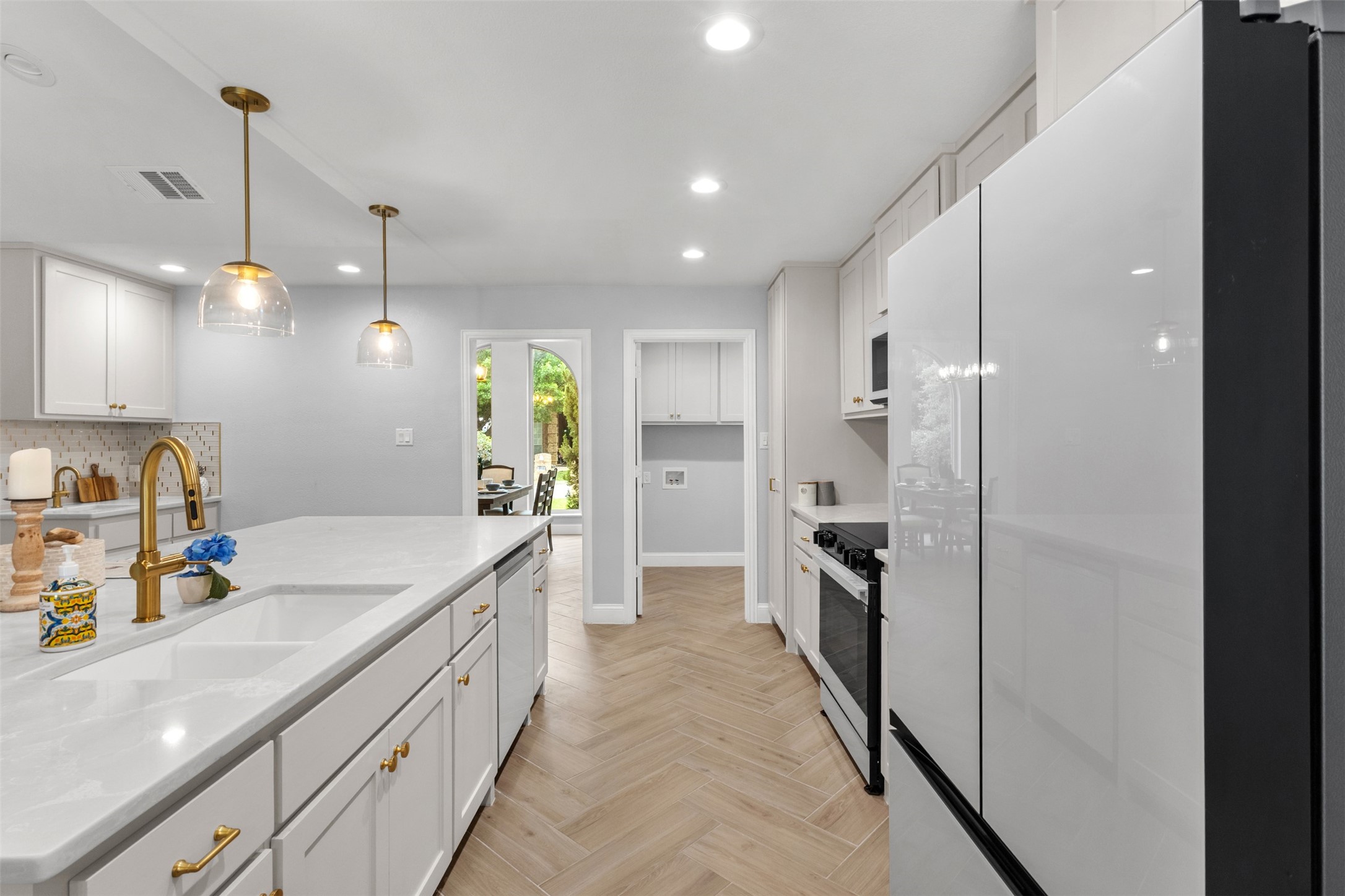 6000 Kenilworth Drive Arlington TX 76001