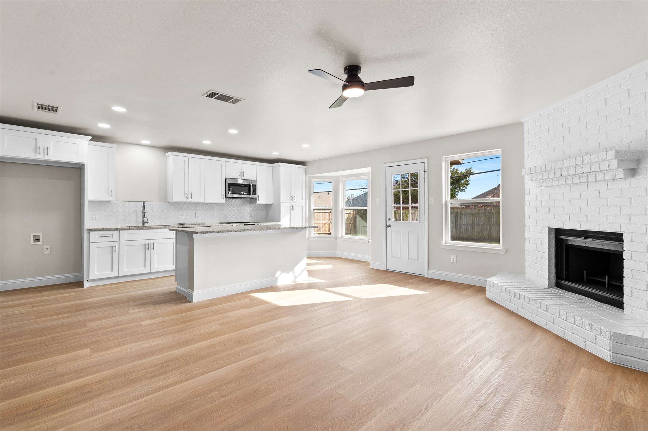 6524 Kary Lynn Drive S Watauga TX 76148