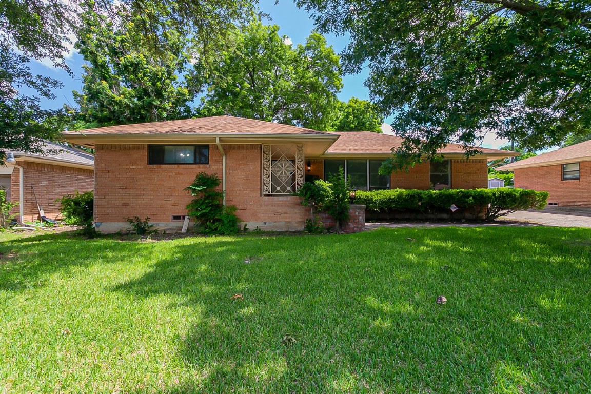 928 Oak Forest Drive Dallas TX 75232