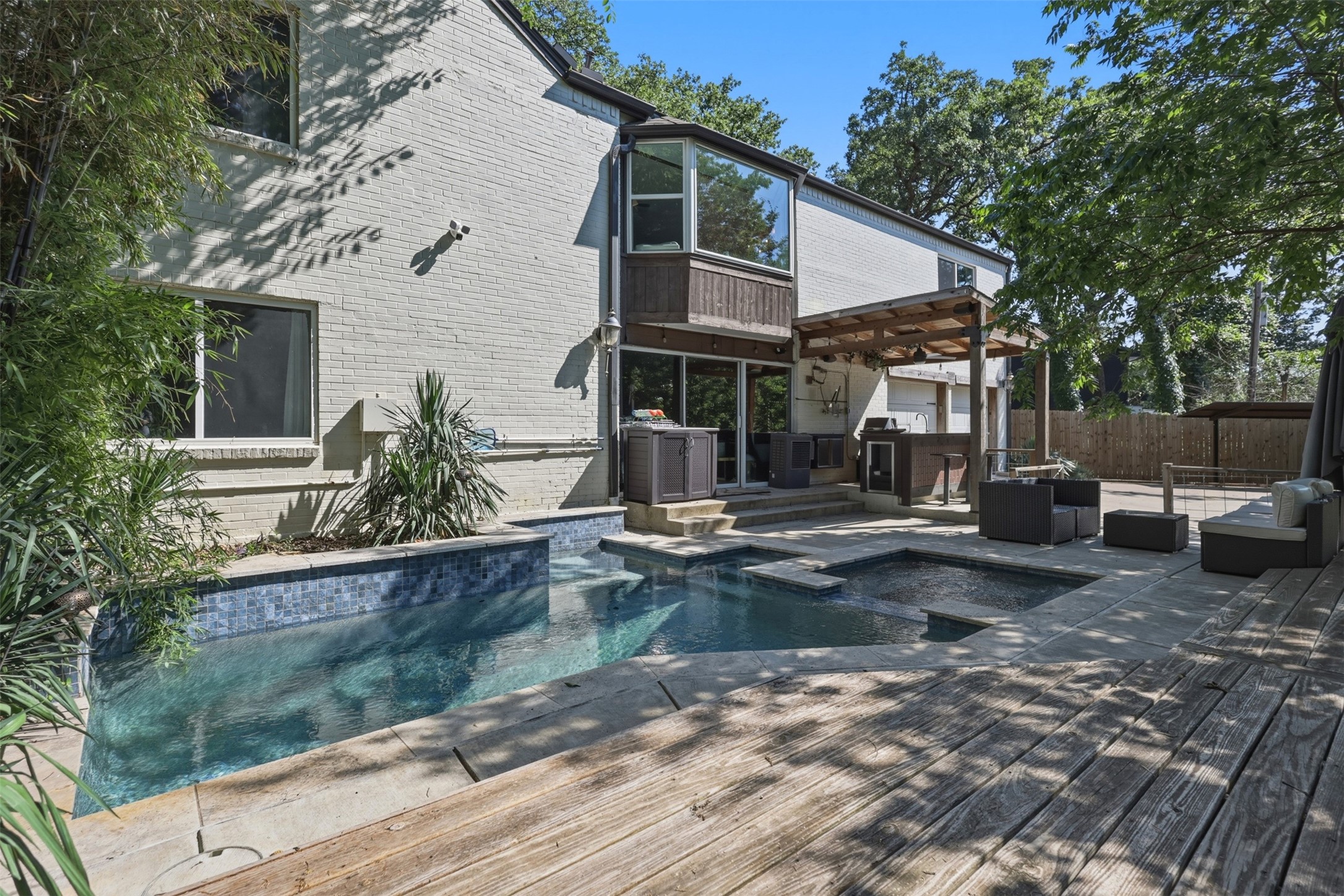 2112 Coral Drive Arlington TX 76010