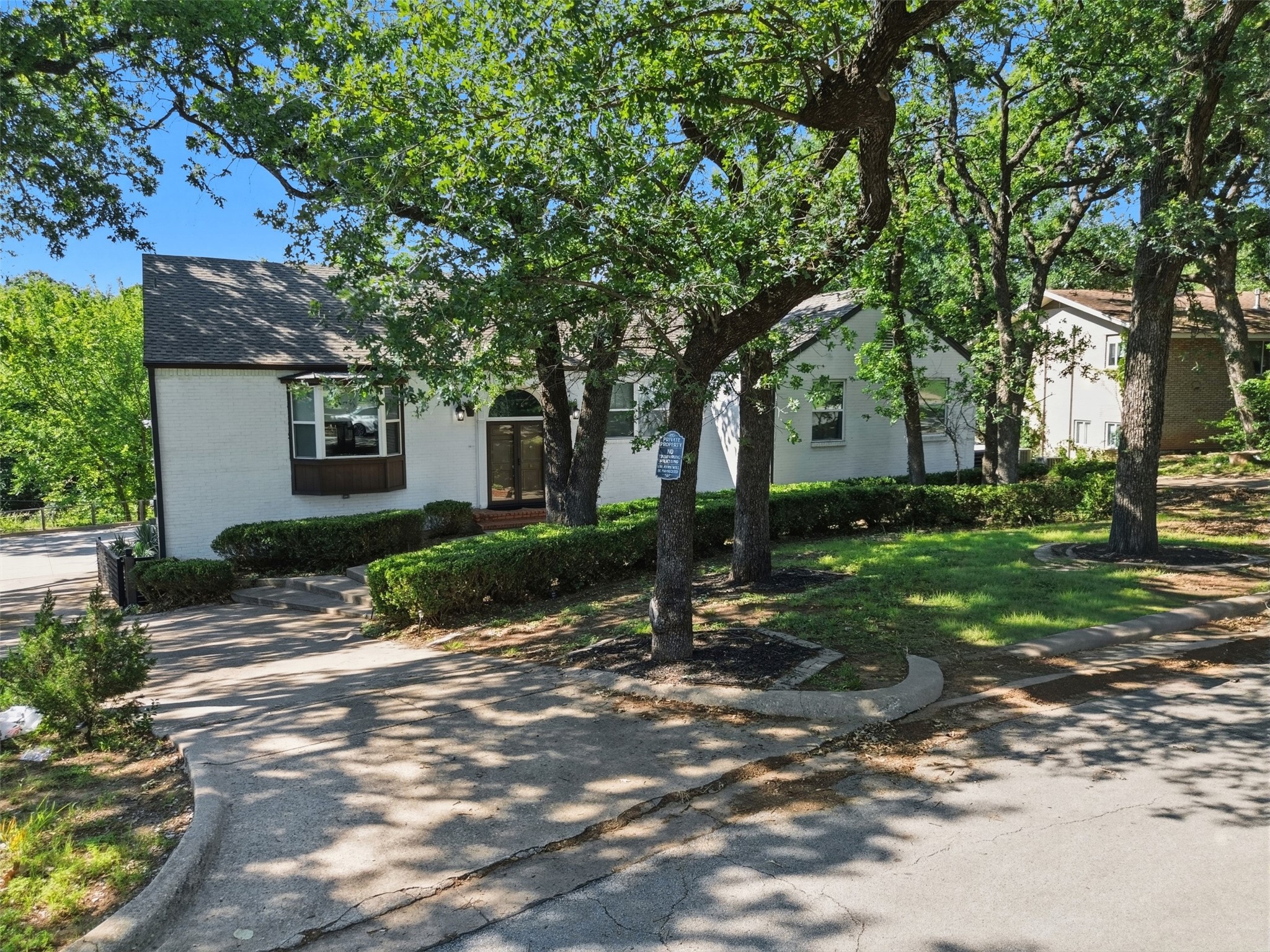 2112 Coral Drive Arlington TX 76010