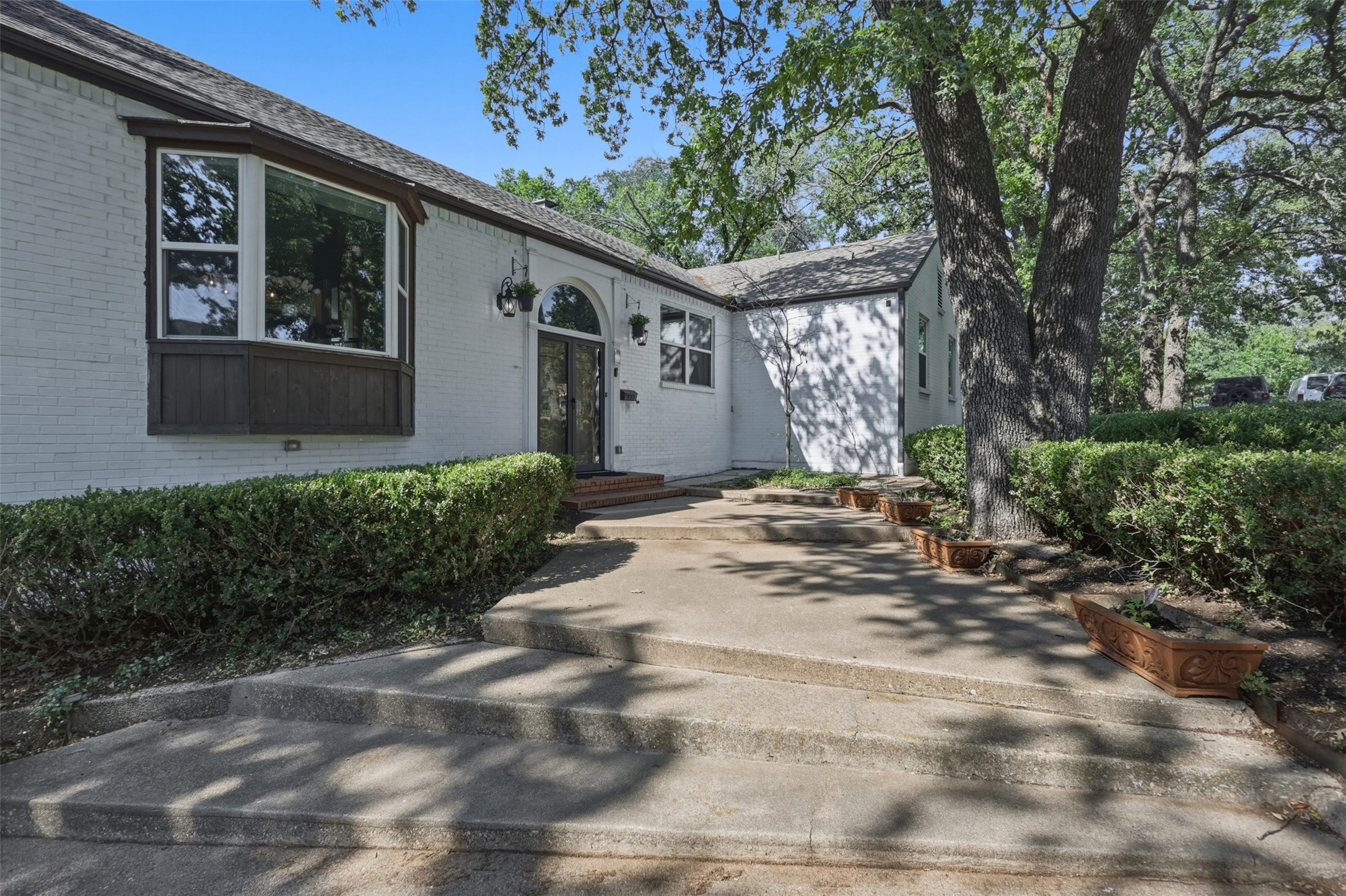 2112 Coral Drive Arlington TX 76010