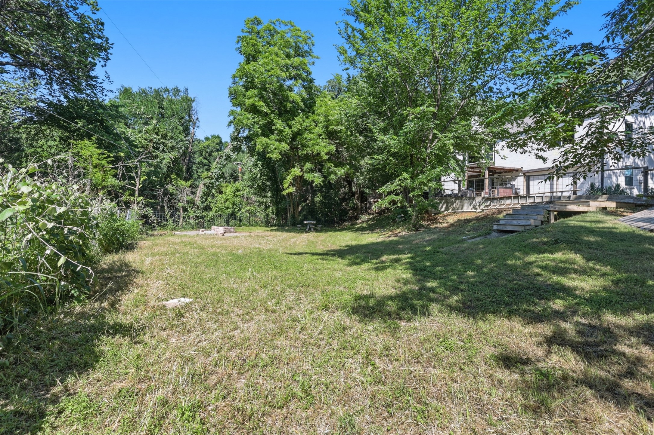 2112 Coral Drive Arlington TX 76010