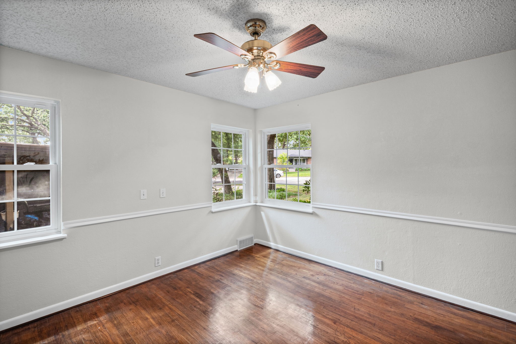 1311 W Lavender Lane Arlington TX 76013