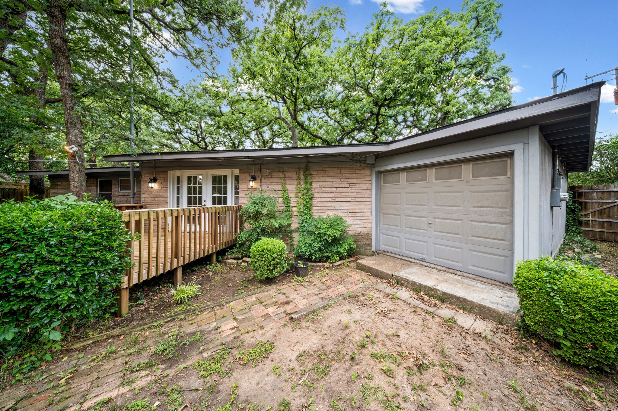 1311 W Lavender Lane Arlington TX 76013