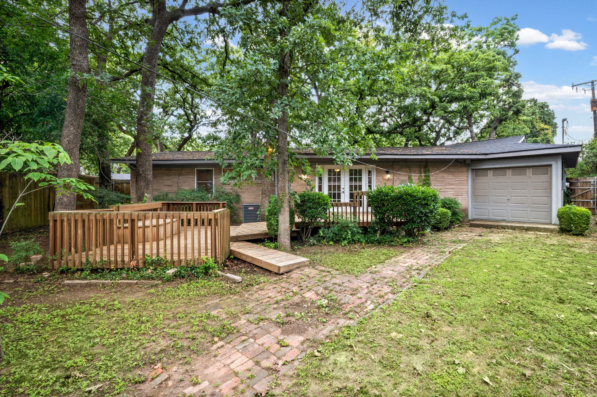 1311 W Lavender Lane Arlington TX 76013