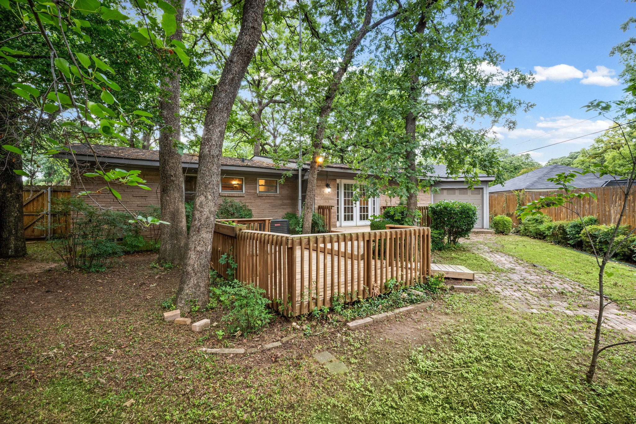 1311 W Lavender Lane Arlington TX 76013