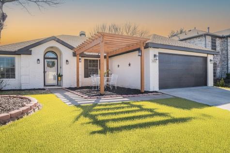 5128 Eastcreek Drive Arlington TX 76018