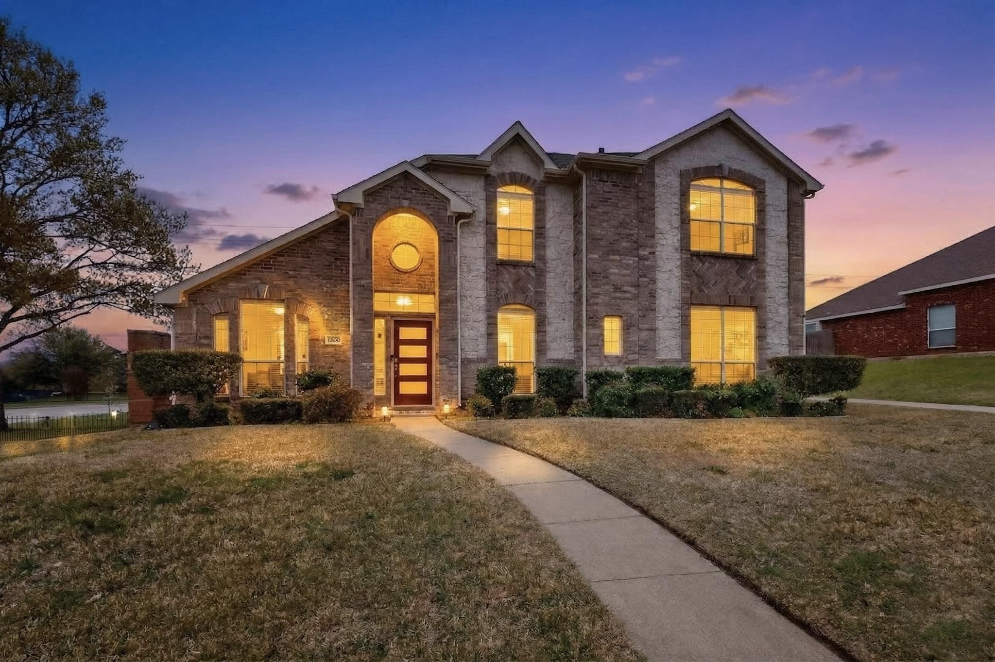 1200 Ashford Drive Desoto TX 75115
