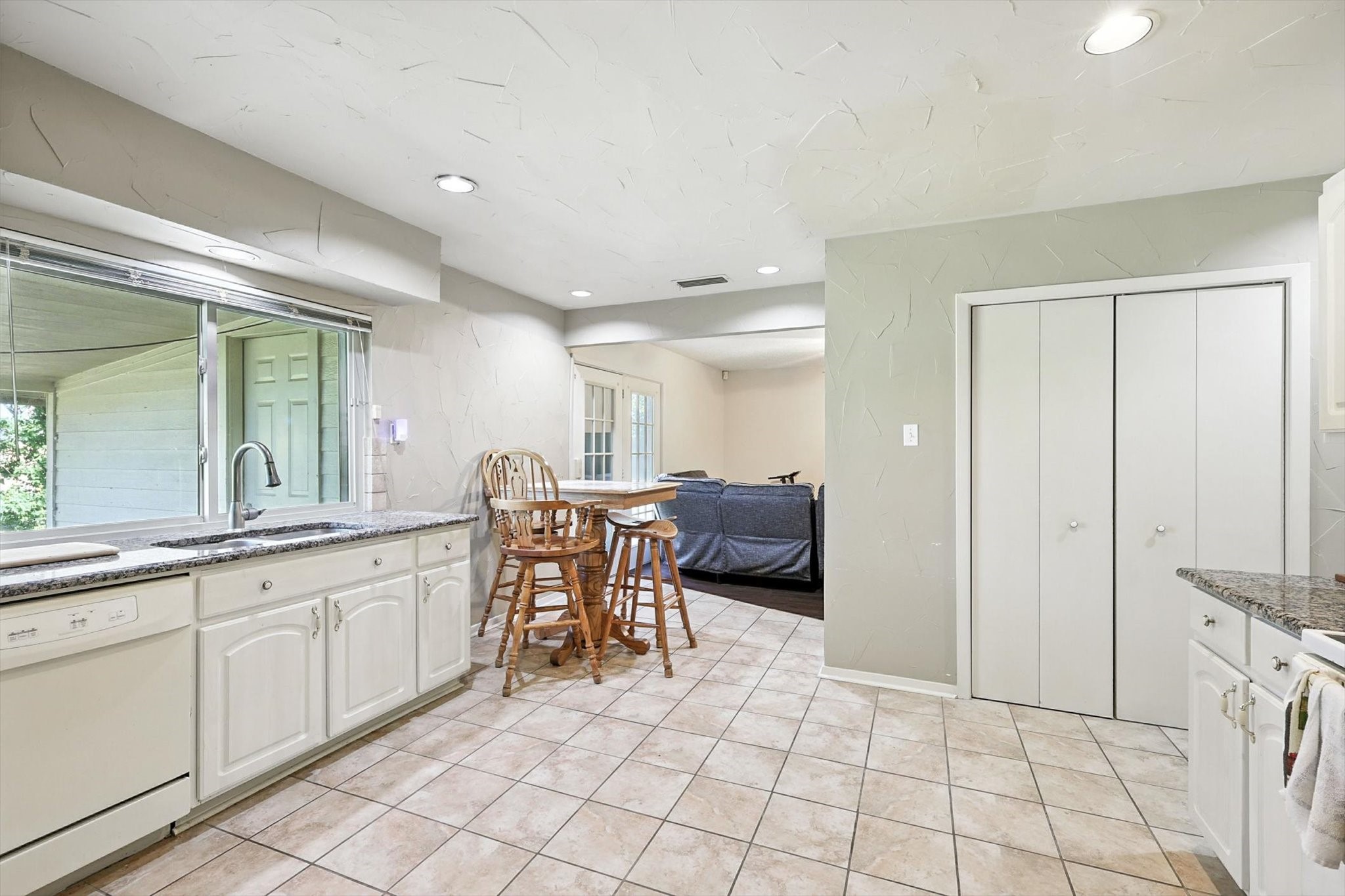 325 Hastings Drive Cedar Hill TX 75104