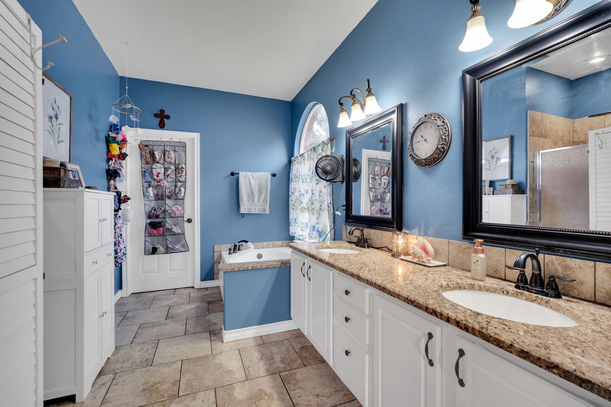 517 Crawford Drive Burleson TX 76028