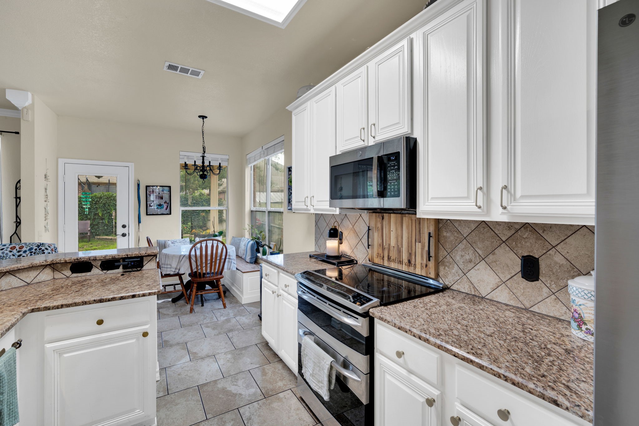 517 Crawford Drive Burleson TX 76028