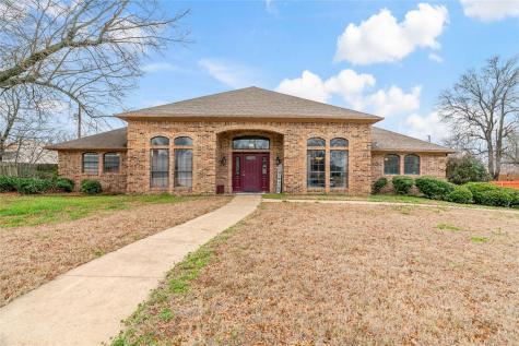 2715 Oak Creek Drive Paris TX 75462