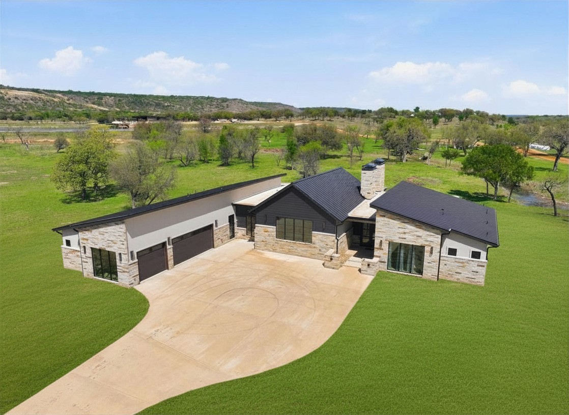 12 Crocket Valley Court Strawn TX 76475