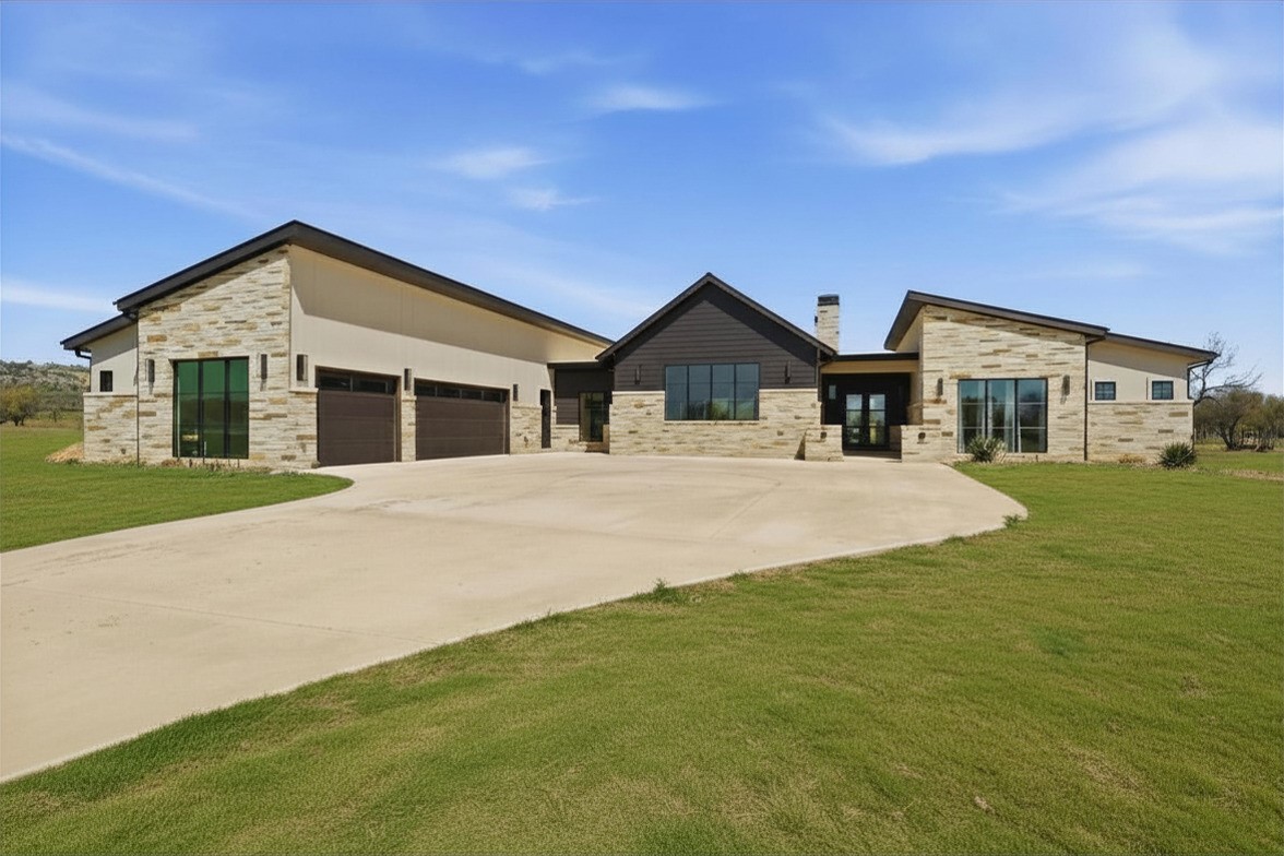 12 Crocket Valley Court Strawn TX 76475