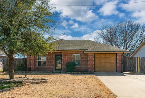 108 Fox Run Crandall TX 75114