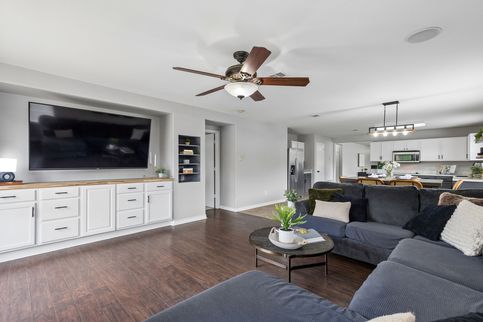 620 Sotogrande Street Grand Prairie TX 75051