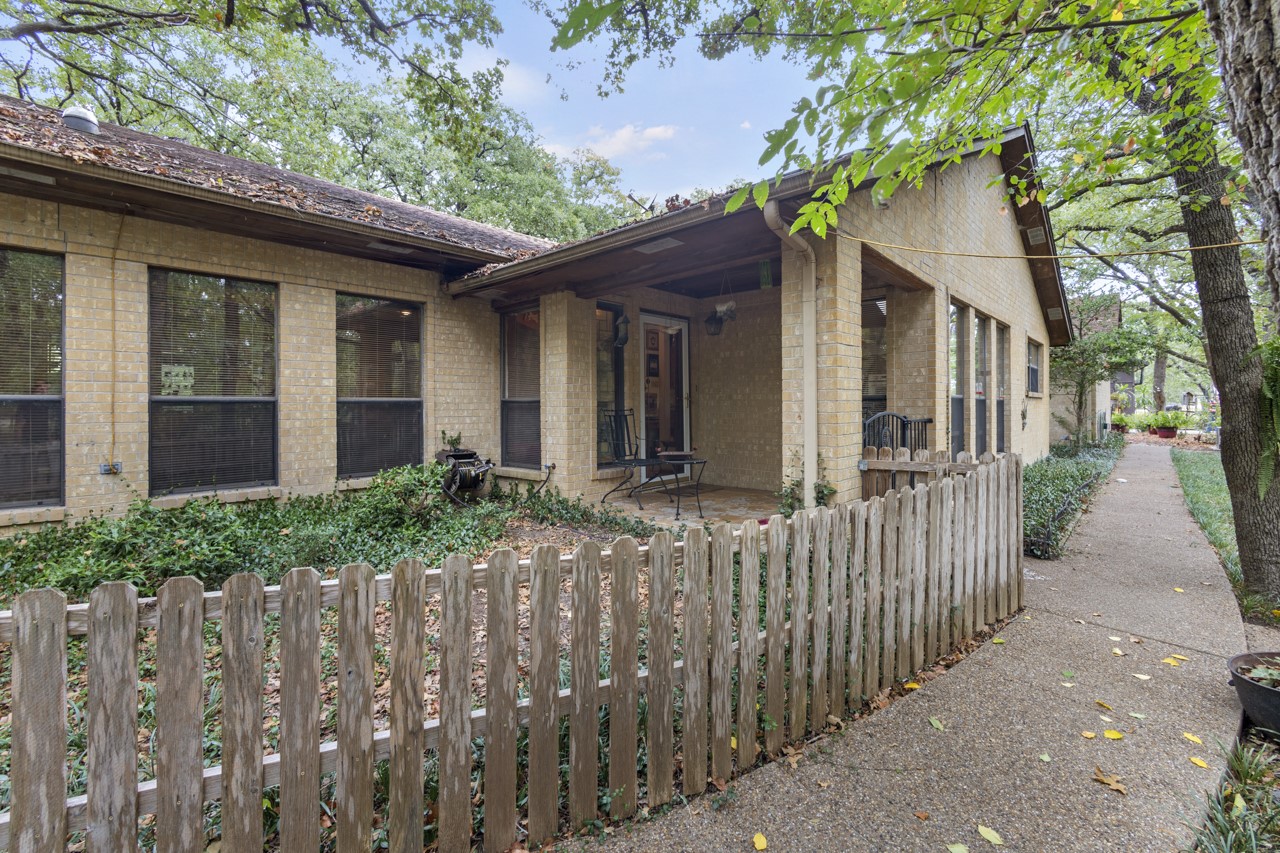 3570 Oak Trail Greenville TX 75402