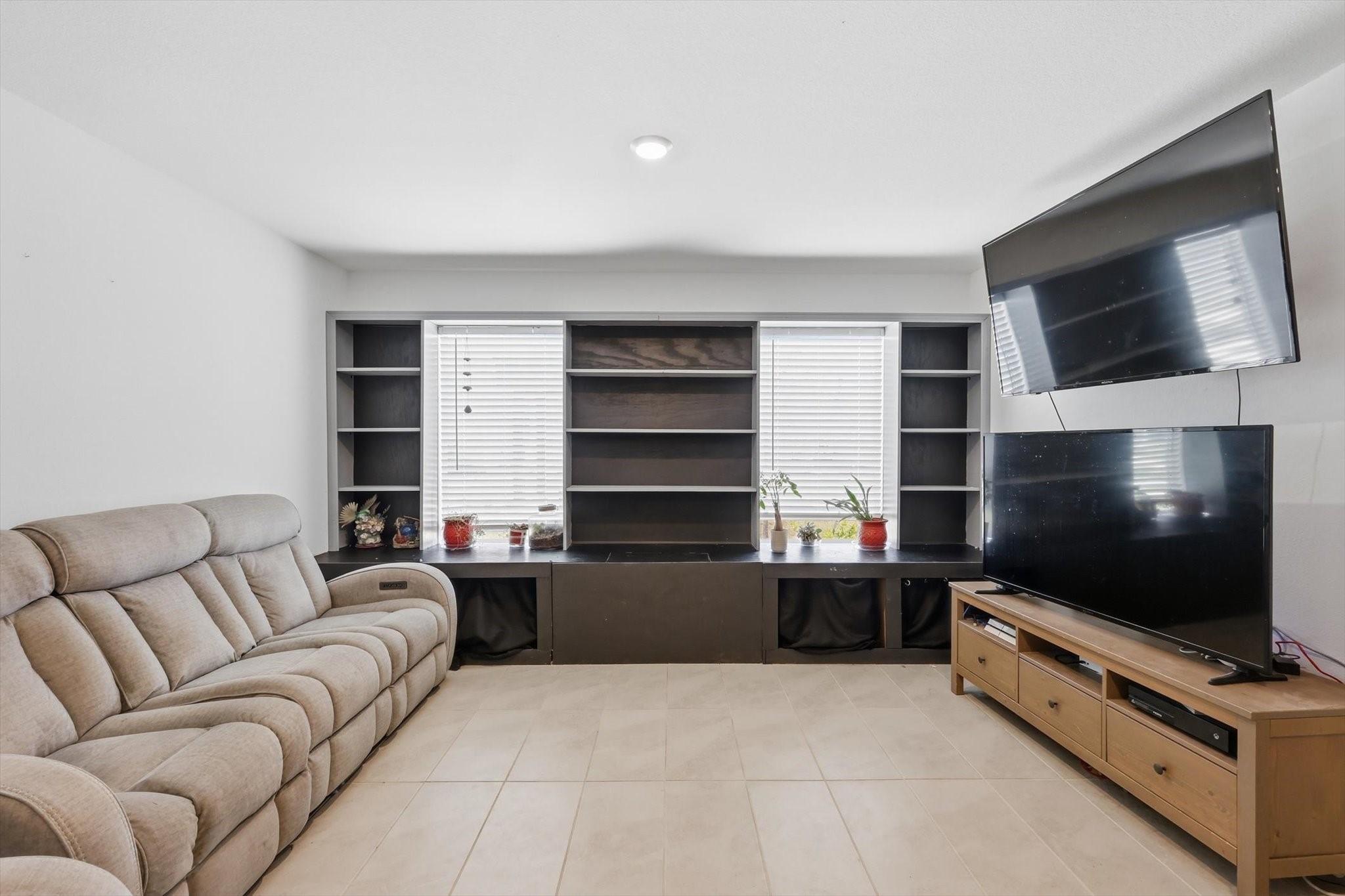 454 Eagle Wind Way Ferris TX 75125