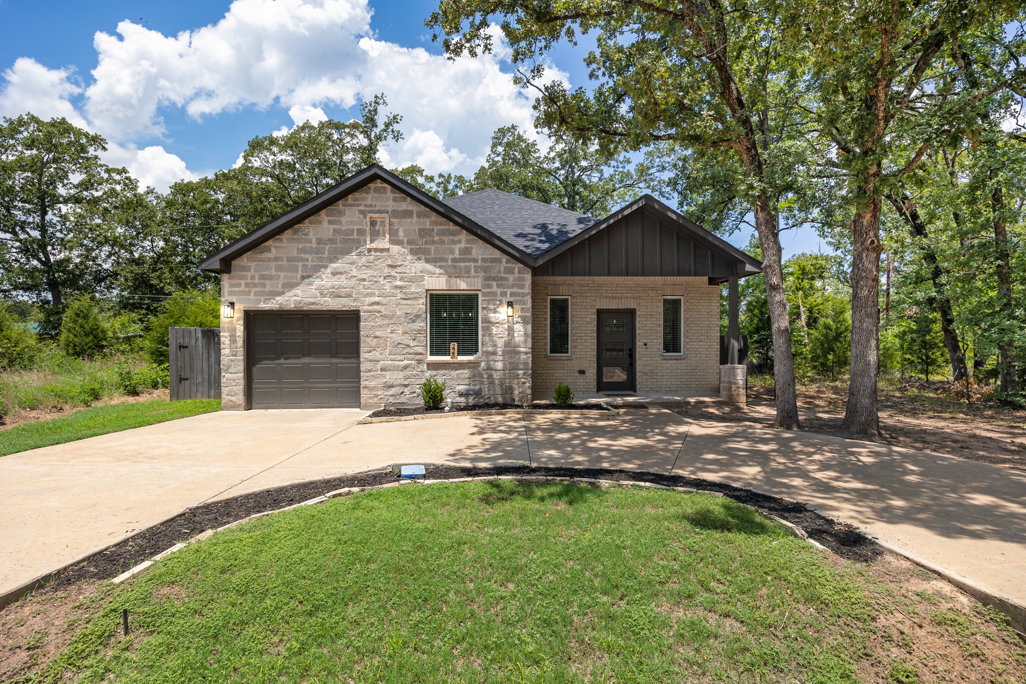 225 S Cherokee Shores Drive Mabank TX 75156