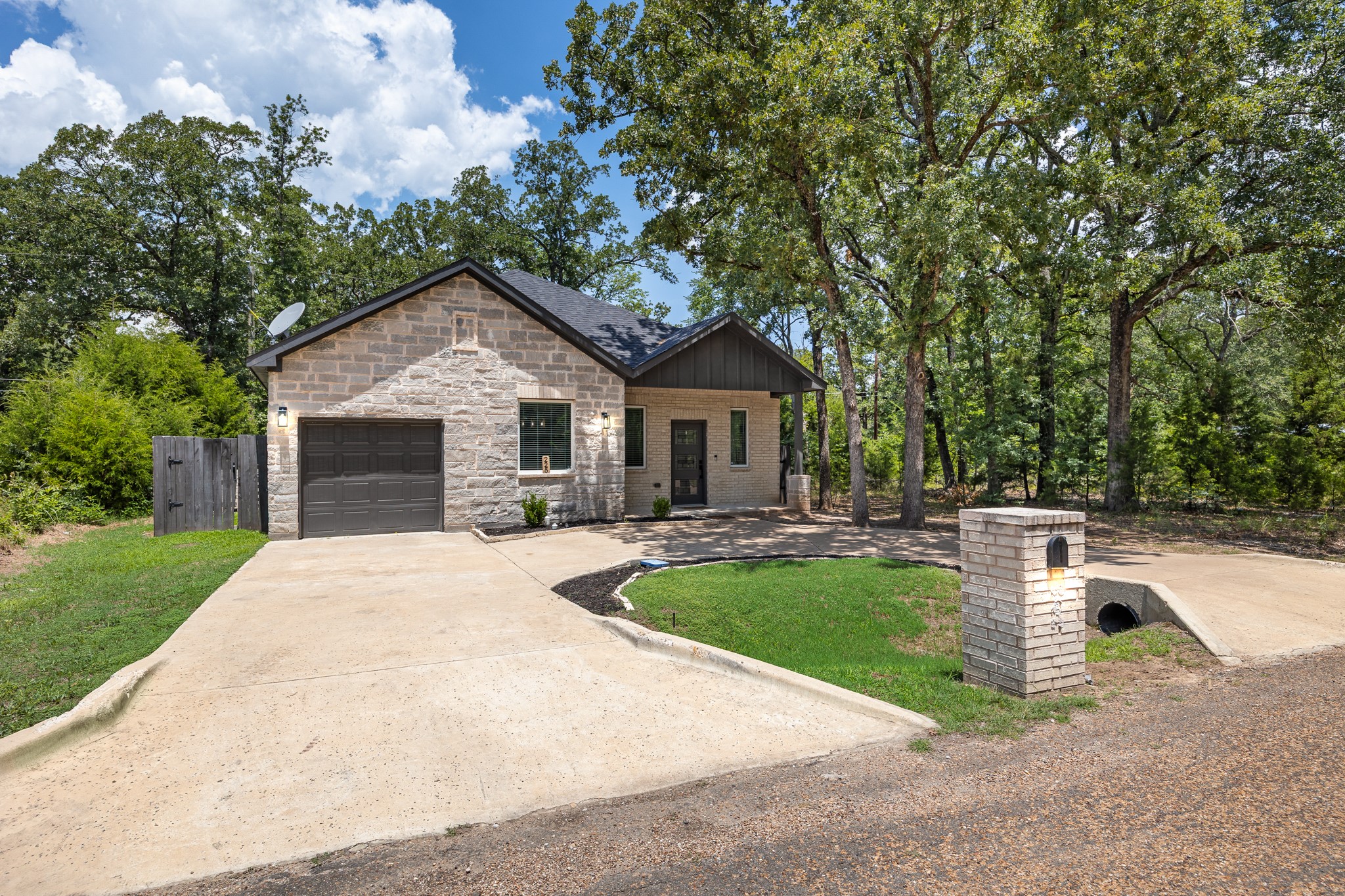 225 S Cherokee Shores Drive Mabank TX 75156