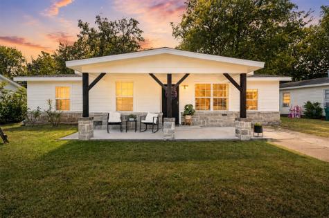121 Austin Street McGregor TX 76657