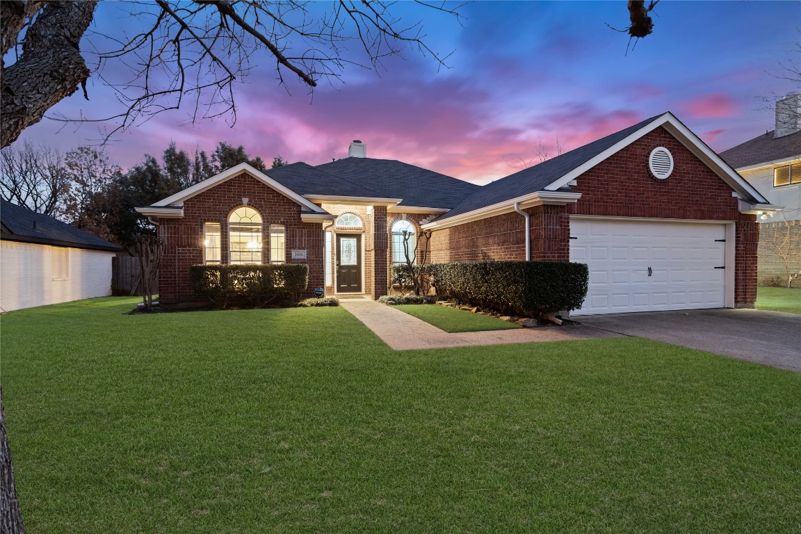 1616 Churchill Lane Mansfield TX 76063