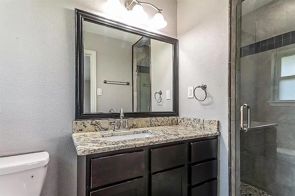5516 Forest Lane Dallas TX 75230