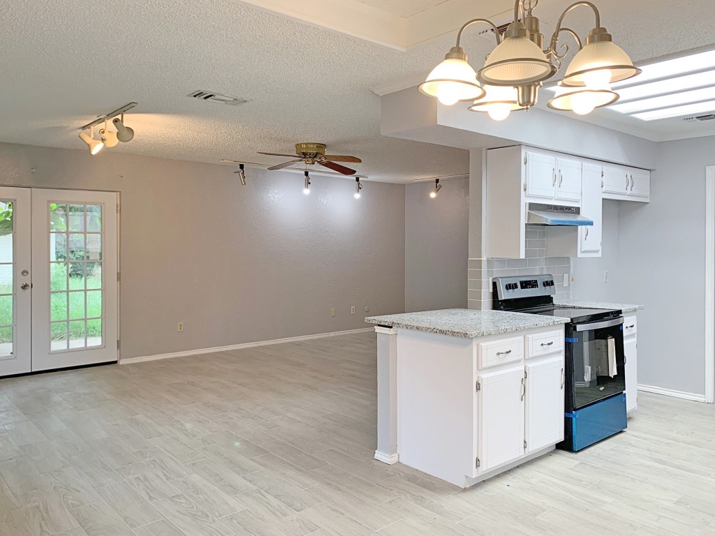 403 Dow Ross Boulevard Duncanville TX 75116