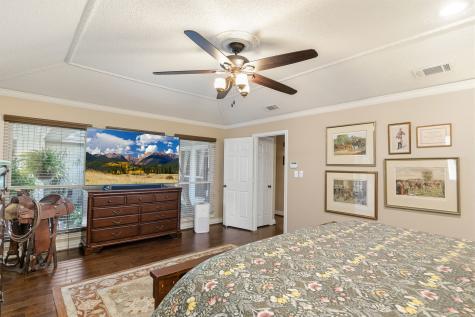 10019 Hickory Crossing Dallas TX 75243