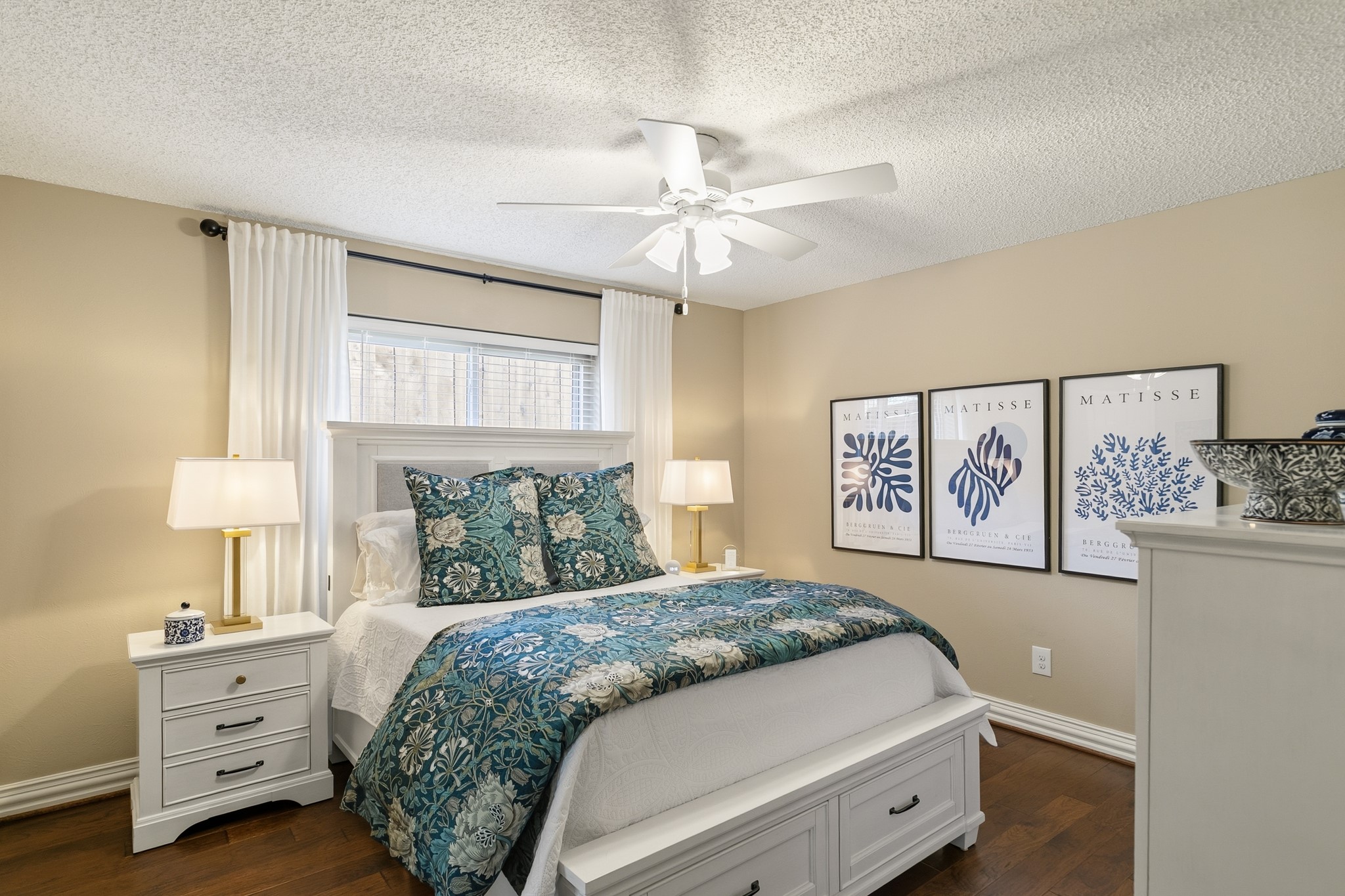 10019 Hickory Crossing Dallas TX 75243