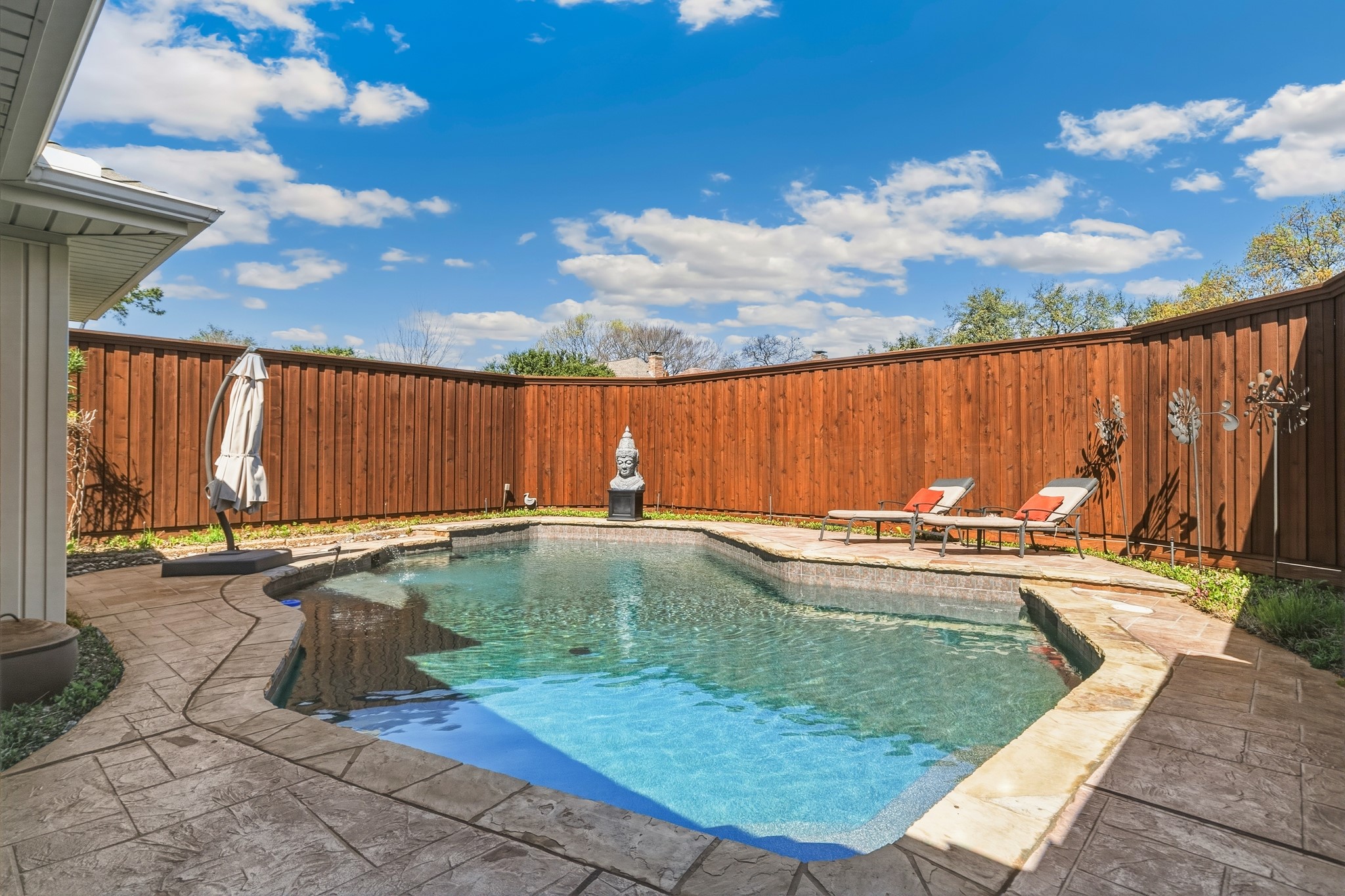 10019 Hickory Crossing Dallas TX 75243