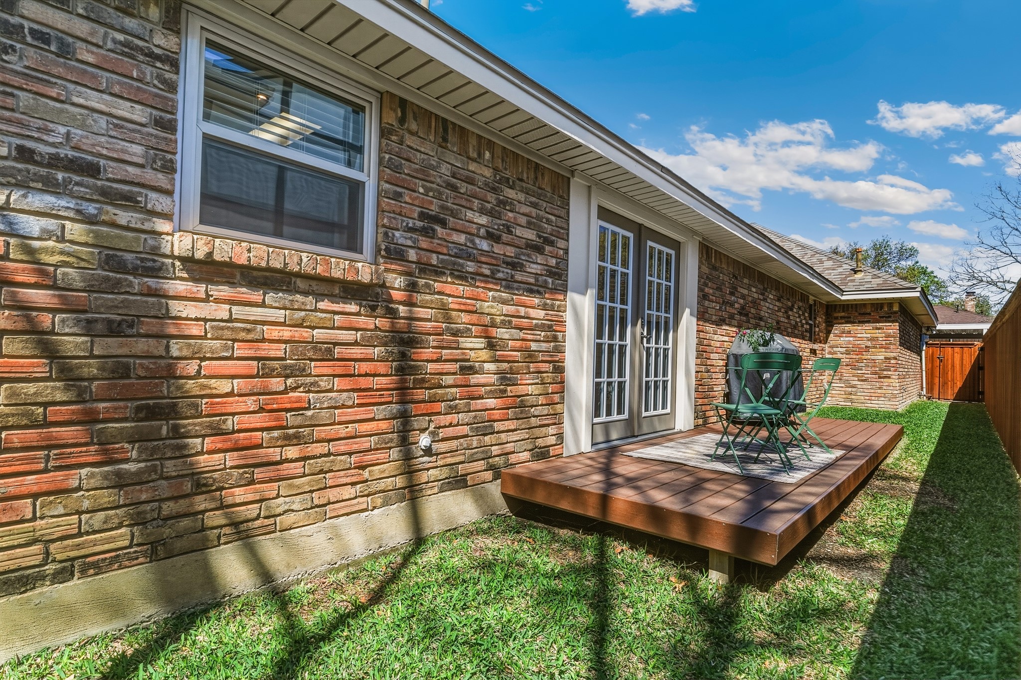 10019 Hickory Crossing Dallas TX 75243