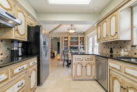 10019 Hickory Crossing Dallas TX 75243