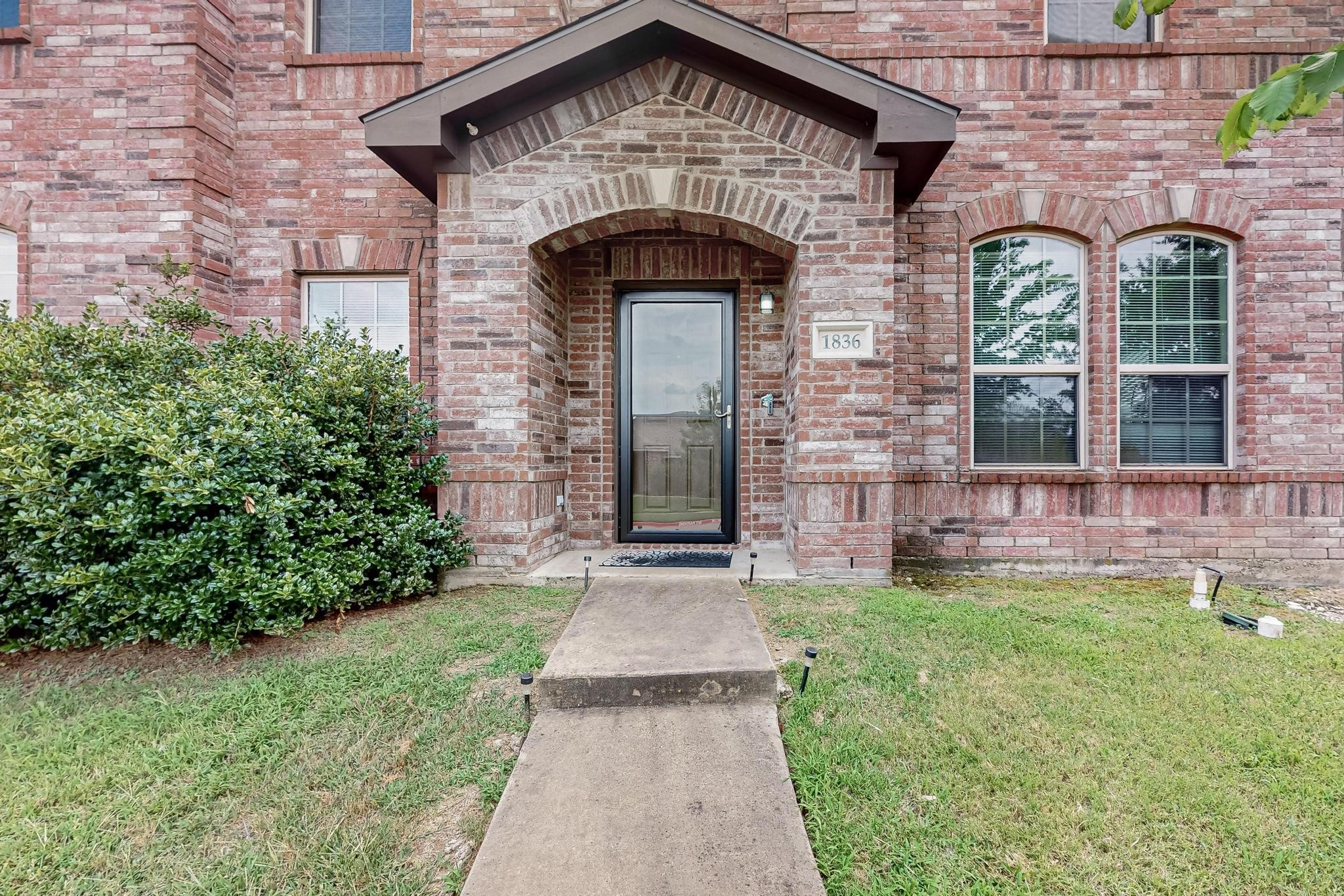 1836 Pioneer Way Lancaster TX 75146
