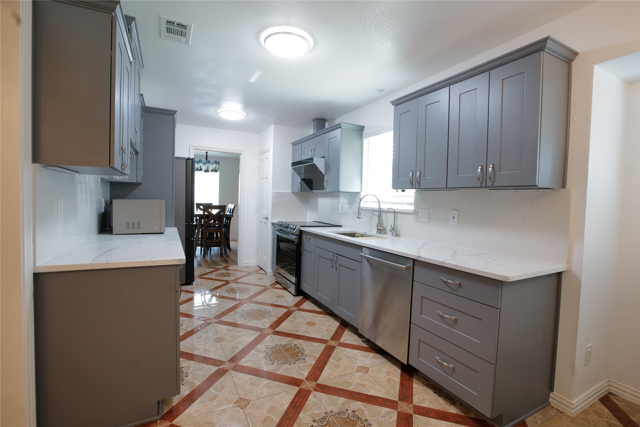 1047 Quail Run Duncanville TX 75116