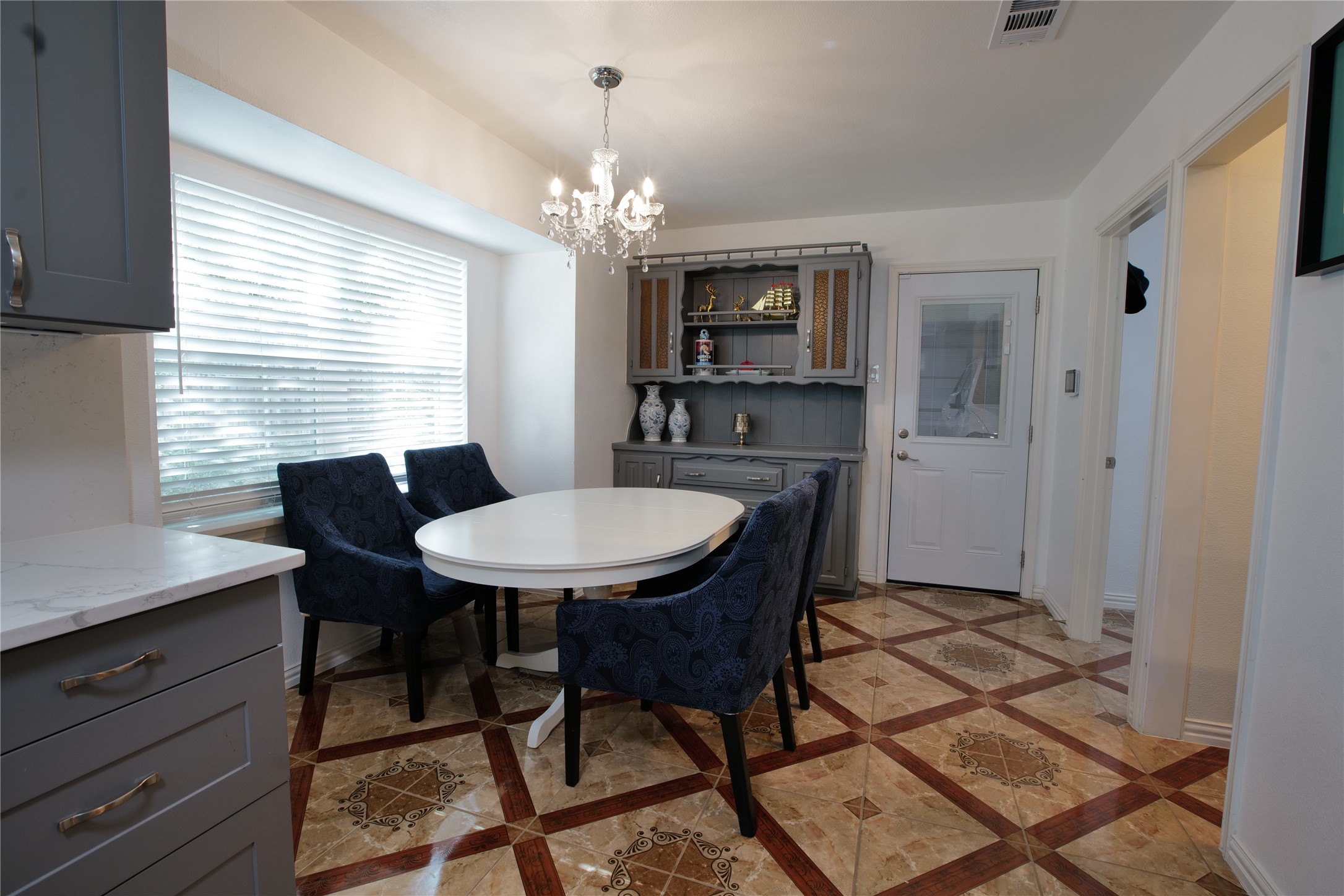 1047 Quail Run Duncanville TX 75116