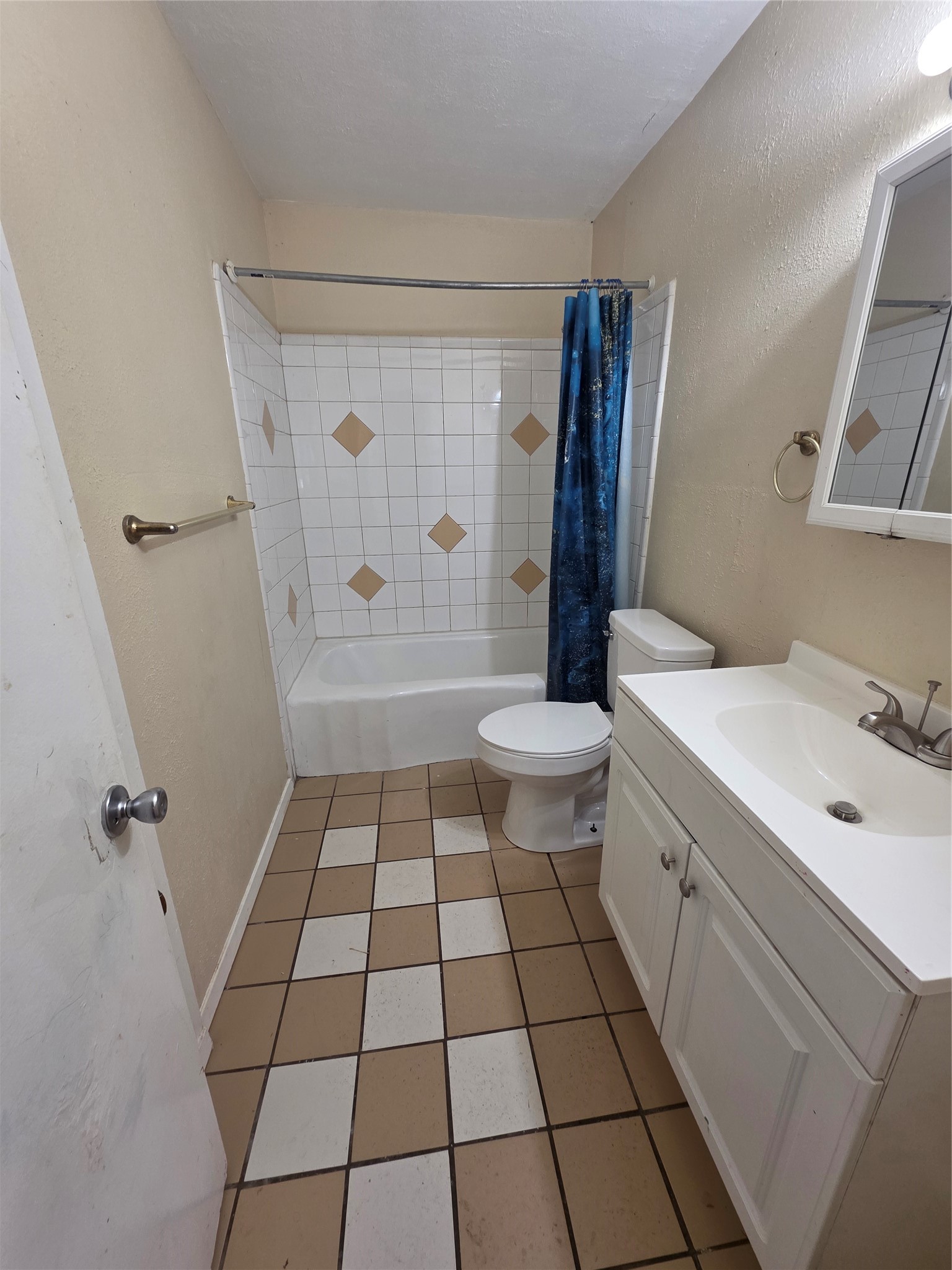 1203 N Anglin Street Cleburne TX 76031
