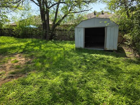 1203 N Anglin Street Cleburne TX 76031